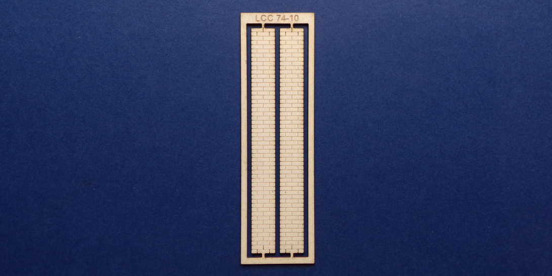 LCC 74-10 O gauge vertical wall decoration Vertical wall decoration for windows panels. 
